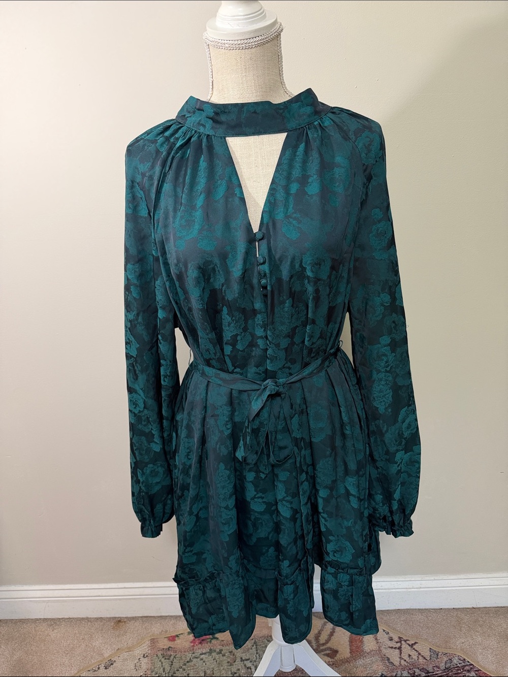 Vici Teal Floral Keyhole Long-Sleeve‎ Dress